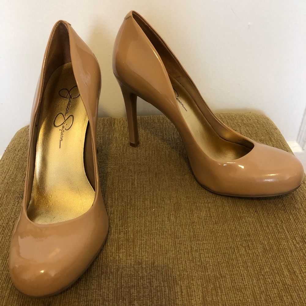 Jessica Simpson Nude Patent Leather Pumps Size 8.5